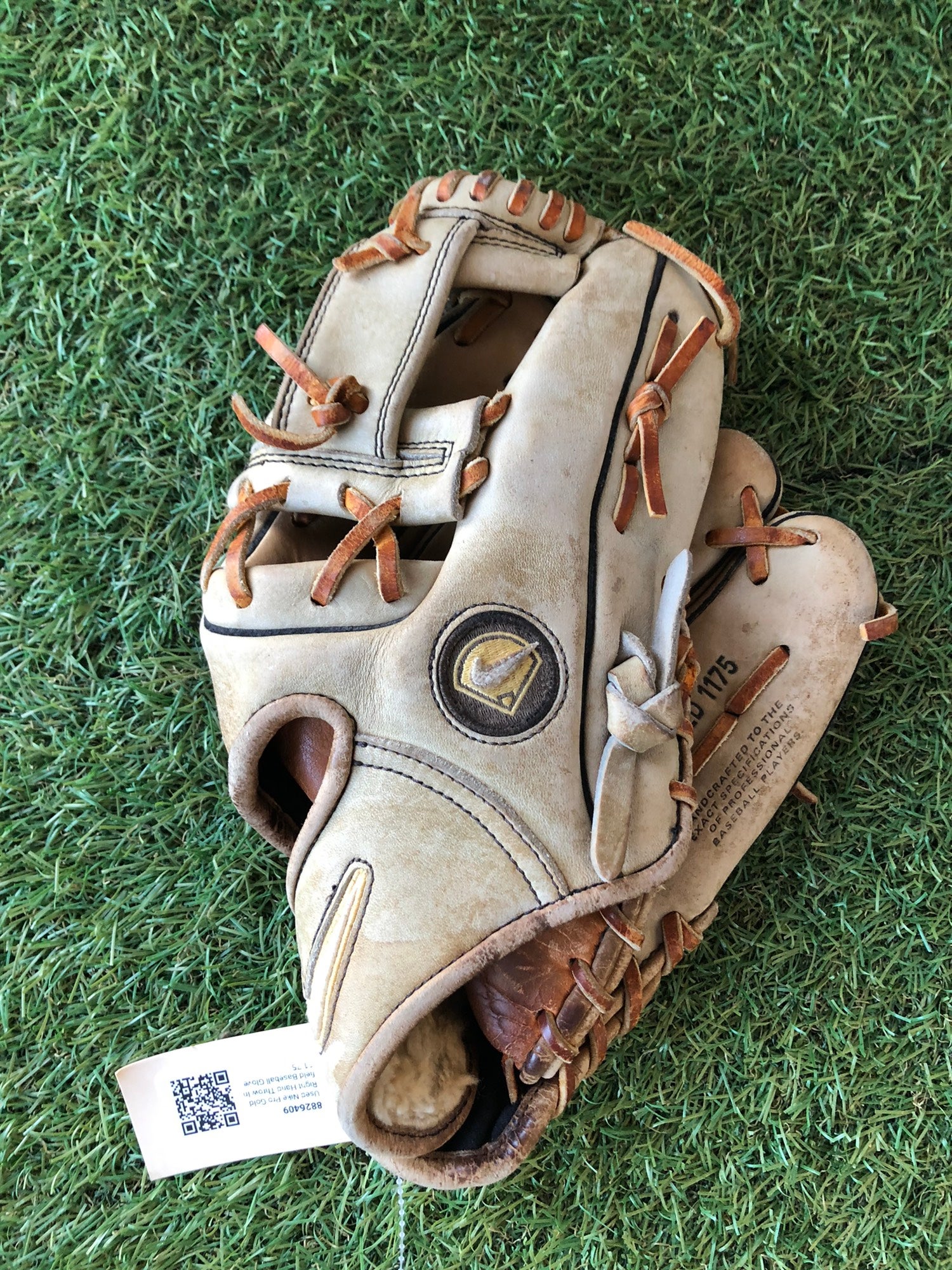 ナイキPRO GOLD 1150 硬式用右投げ用 ナイキ PRO GOLD 1150