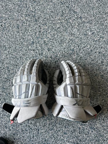 Used  STX Large Surgeon RZR2 Lacrosse Gloves