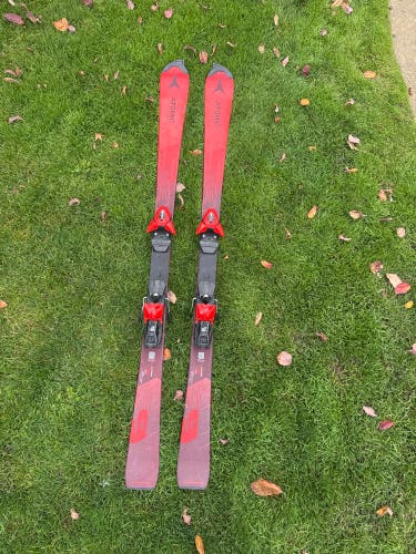 Almost New Racing With Bindings Redster S9 Skis