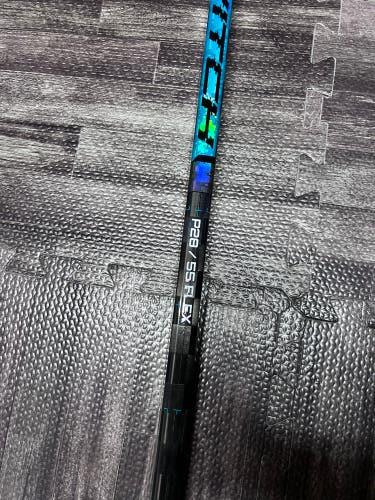 New Intermediate Bauer Left Hand P28  Twitch Hockey Stick