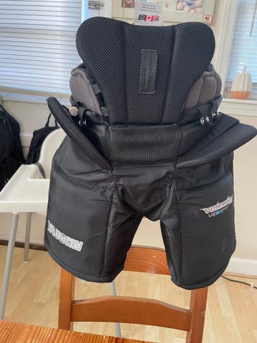 Used Intermediate Small Vaughn Velocity VE8 Hockey Goalie Pants