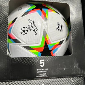 ADIDAS UEFA CHAMPIONS LEAGUE MATCH BALL RE HE3771 sz 5 SOCCER