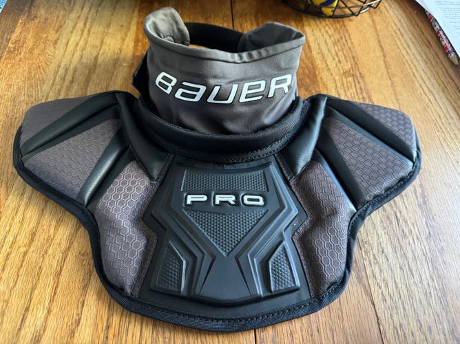 Bauer Pro Goalie Neck Guard