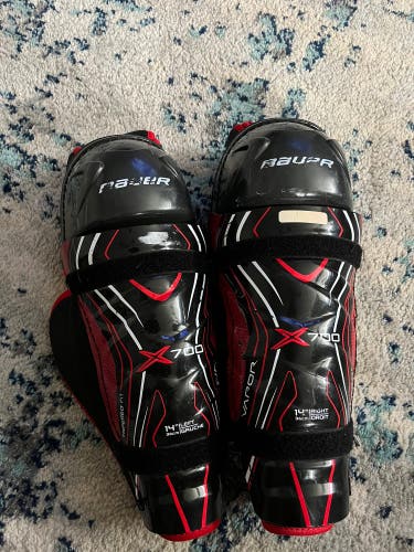 Used Senior Bauer 14"  Vapor X700 Shin Pads