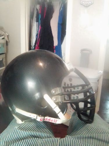 Used Large Adult Riddell Helmet