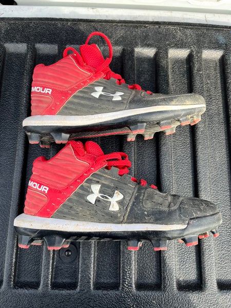 Under Armour Youth Cleats- 5Y