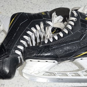 Used Intermediate Bauer Supreme M1 Hockey Skates Regular Width Size 5.5