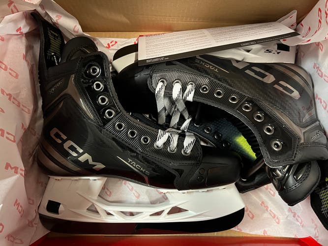 New Senior CCM Tacks XF Pro Hockey Skates Regular Width 8