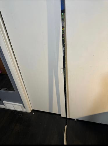 Used Senior Bauer Right Handed P92 Ag5nt Hockey Stick