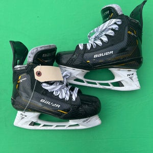 Used Intermediate Bauer Supreme M5 Pro Hockey Skates | Size 4.5 Fit 2