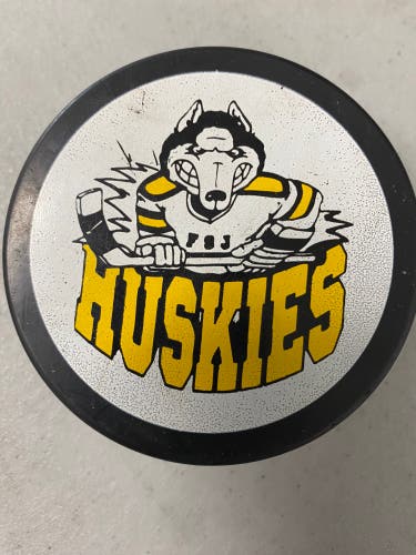 Fort St John Huskies JrB puck