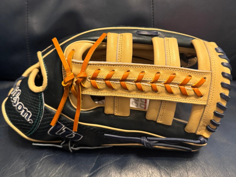 NWT RHT Wilson A2000 Julio Rodríguez (JR44) 12.75" Baseball Glove