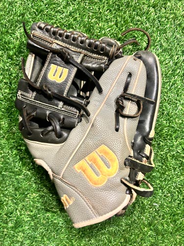 Used  Infield 11.5" A2000 Baseball Glove