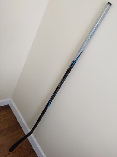 Intermediate Bauer Nexus Tracer Right Handed Hockey Stick P92