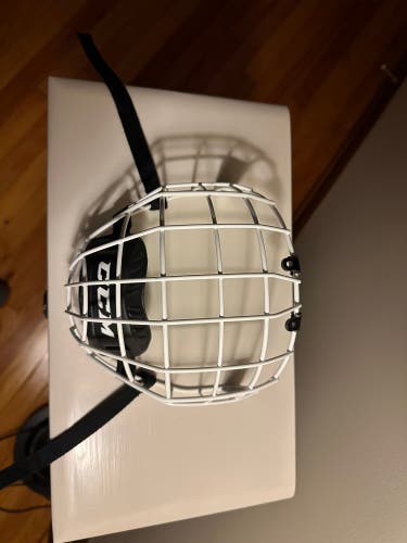 New  CCM Full Cage FM580