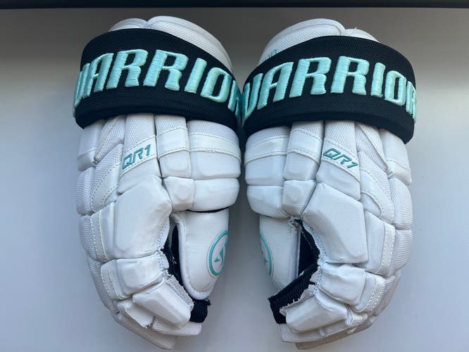 New Pro Stock Warrior Sebastian Aho NHL All Star QR1 Gloves 13”