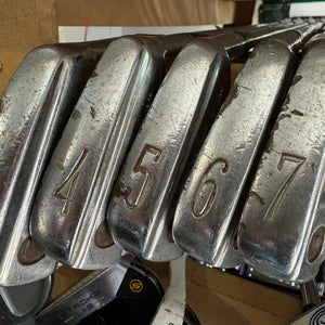 Hogan Medallion Vintage Irons 3-7 (5 Clubs) with Regular Apex Shafts 2901
