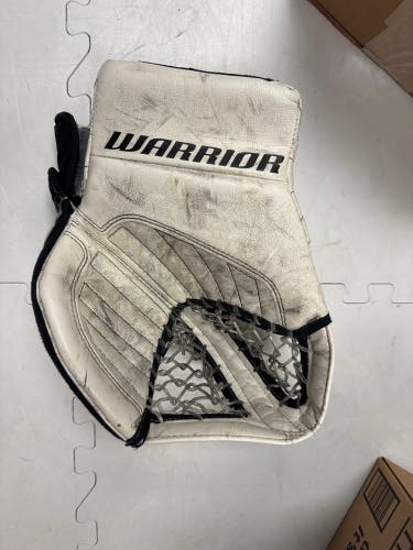 White Used Junior Warrior Regular Ritual G3 Glove