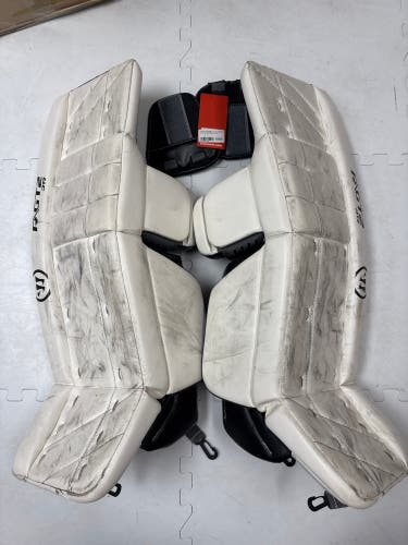 White Junior 28" Warrior  Ritual GT2 Goalie Leg Pads