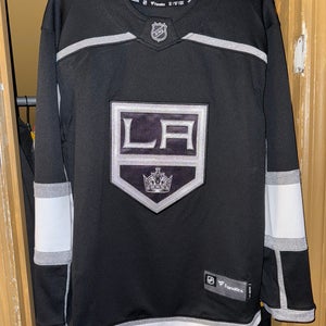 Fanatics NHL Breakaway Los Angeles Kings Home Hockey Jersey Mens Size XS Brand NW