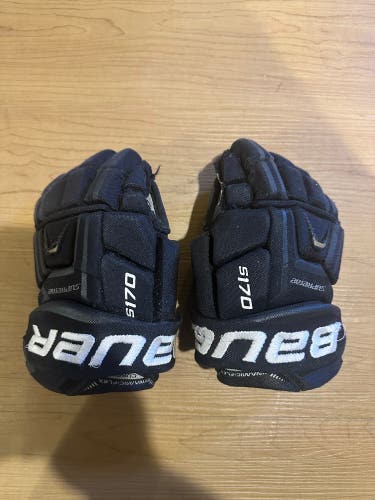 Used Bauer 10" Supreme S170 Gloves