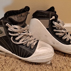CCM TACKS GOALIE SKATES