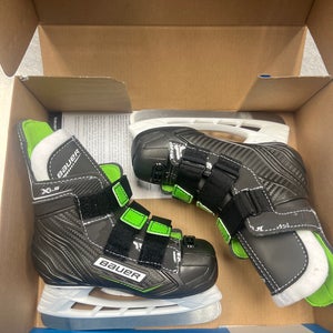 New Youth Bauer XLS Hockey Skates