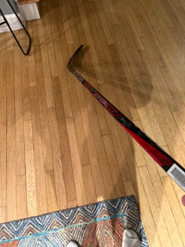 New  CCM Jetspeed FT7 Pro P28 Lefty