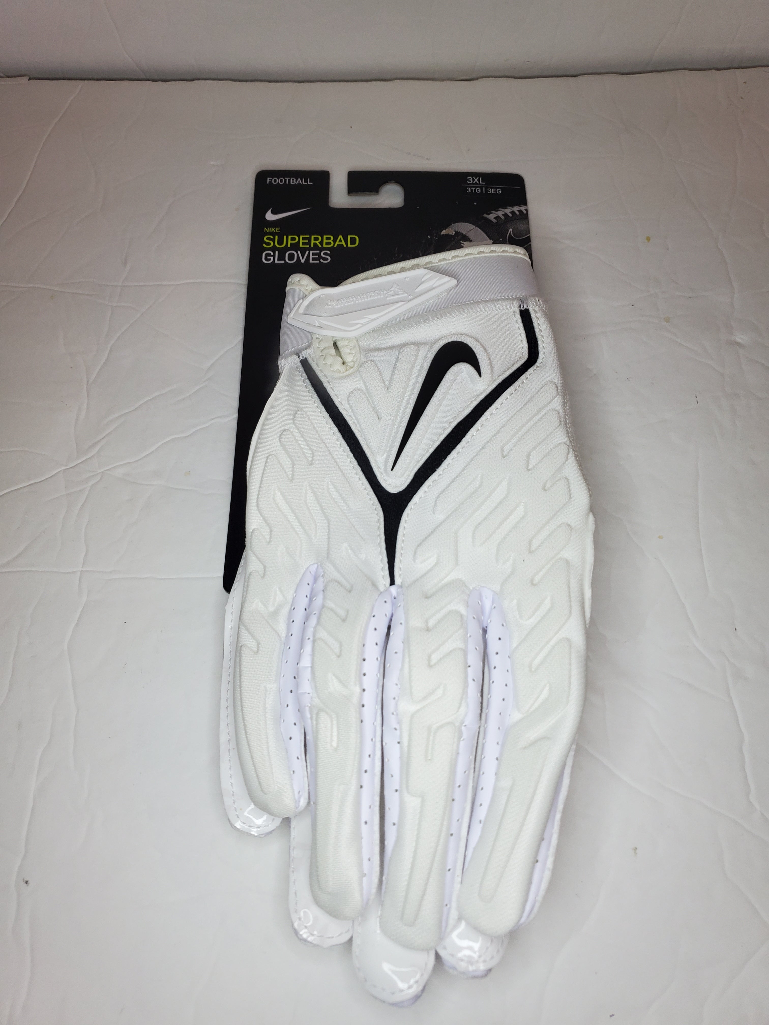 BNWT Mens Nike Superbad 6.0 Football Gloves Wake Forest Demon