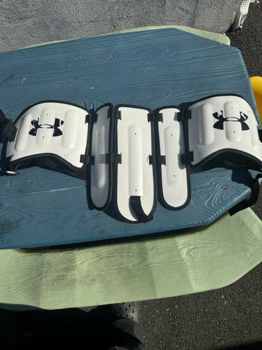 Medium Adult Under Armour Rib Pad