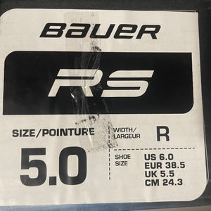 New  Bauer Regular Width Size 5 RS Inline Skates
