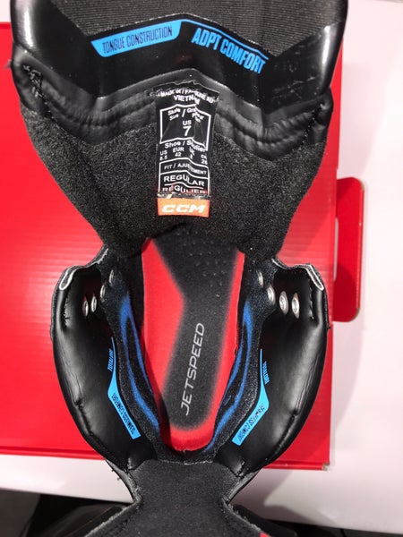 New CCM JetSpeed FT6 Hockey Skates Size 7 Regular Width