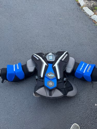Used  Vaughn  Velocity V9 Goalie Chest Protector