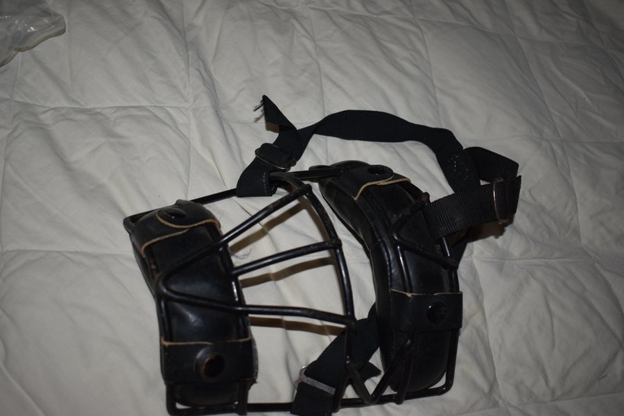 MacGregor B26 Catcher's Mask, Black