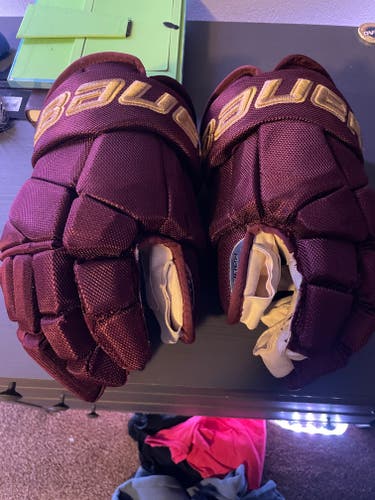 New Bauer Vapor Pro Team Gloves 14" Maroon