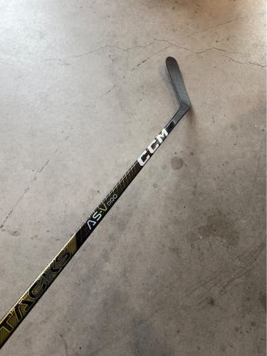 NCAA Mccleary 85 Flex New Senior CCM Right Handed P29 Pro Stock Tacks AS-V Hockey Stick