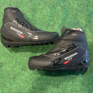 New Rossignol X-2 Cross Country Ski Boots- (Size: EU 41.0 | Mondo 26.5)