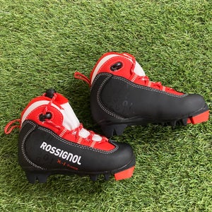 New Rossignol X1 Jr. Size 9.5 (27) Cross Country Ski Boots