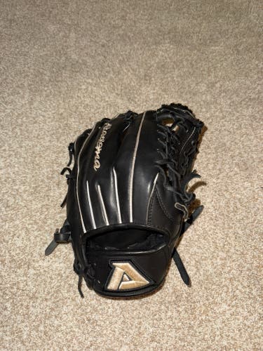 Used  Pitcher's 12" AJJ254 Baseball Glove