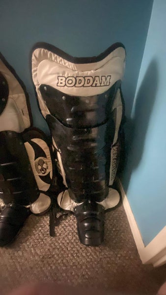 Lacrosse goalie leg pads