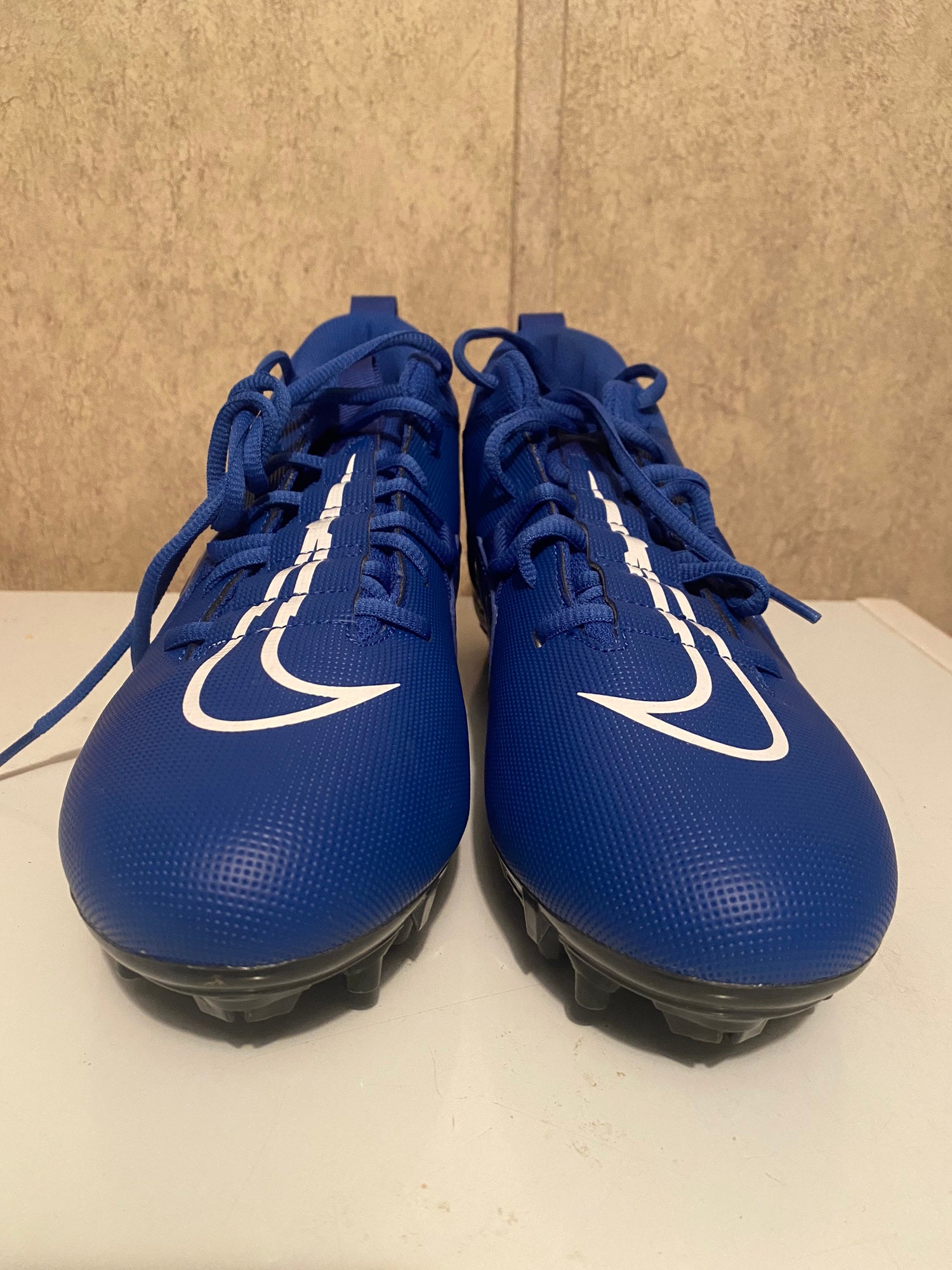Nike Alpha Menace Pro 3 Football Cleats Derrick Henry PE 