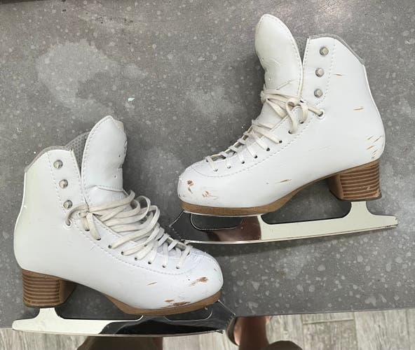 Used Jackson Ultima Figure Skates C Junior 3.5
