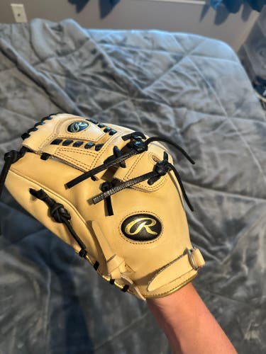 LHT Pitcher Glove