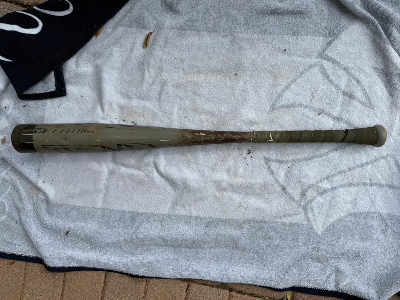 Used Victus BBCOR Certified (-3) 28 oz 31" Vandal LEV3 Bat