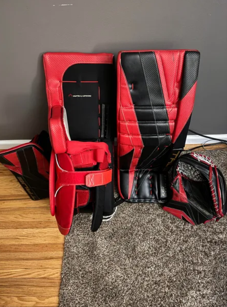 True Catalyst PX3 Goalie Full Set - Red