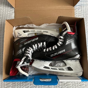Used Senior Bauer Vapor X4 Hockey Skates Size 7 FIT 3 (wide)