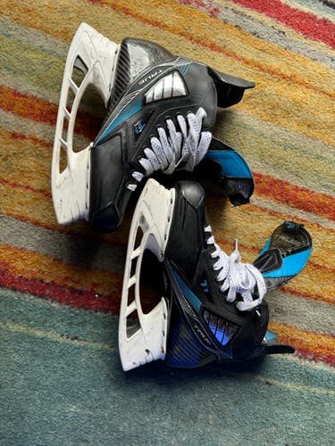 Senior True TF9 Hockey Skates TUUK LS Edge Holders