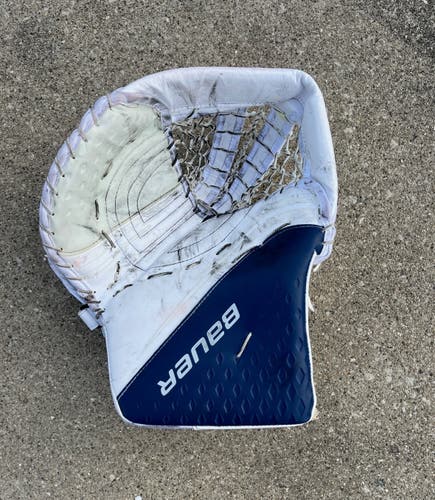 Full Right Bauer Vapor 2X NHL Spec Pro Glove (Hutchinson)