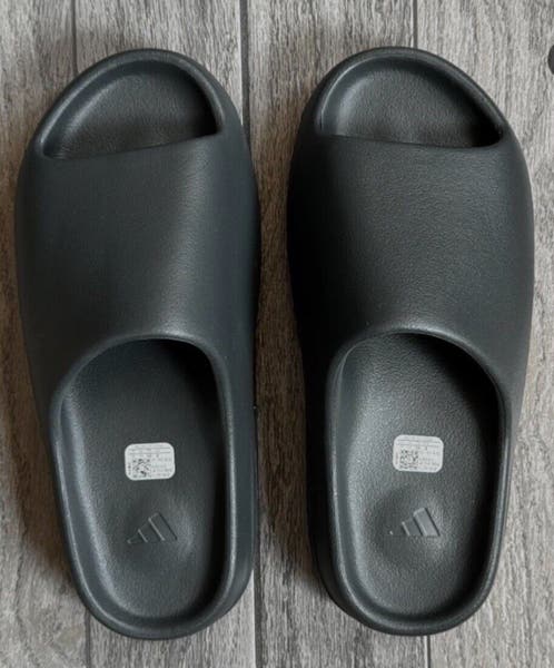 NO BOX New Size 10 Black Onyx Men's Adidas Yeezy Slide
