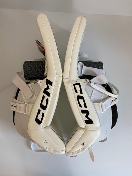 New Intermediate 31" + 1" CCM Eflex 6 Goalie Leg Pads White/White